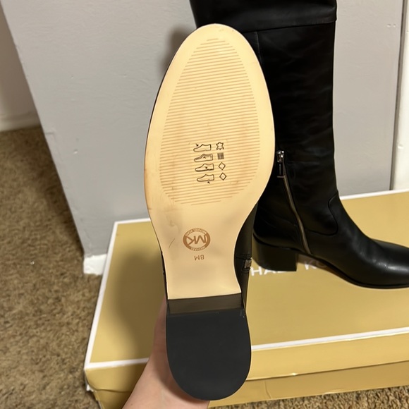 Michael Kors -Dylan Leather boots - Picture 2 of 6